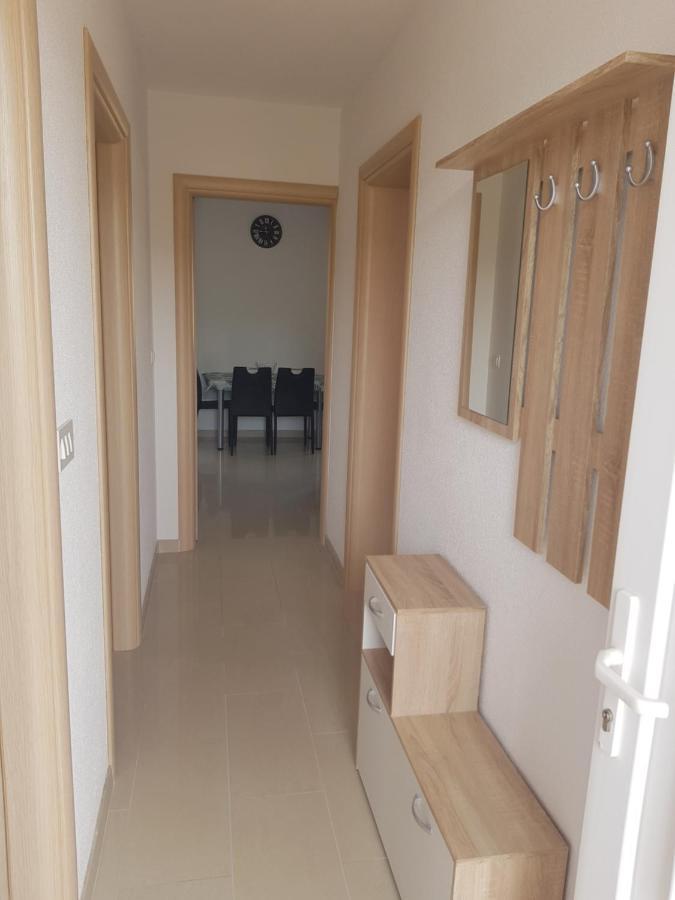 Apartmani Vrdoljak Malinska Exterior photo
