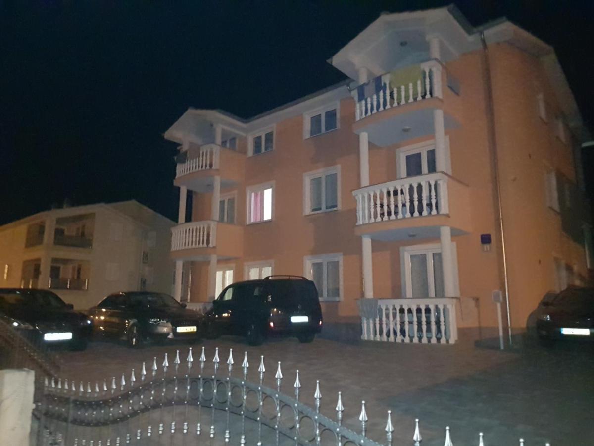 Apartmani Vrdoljak Malinska Exterior photo