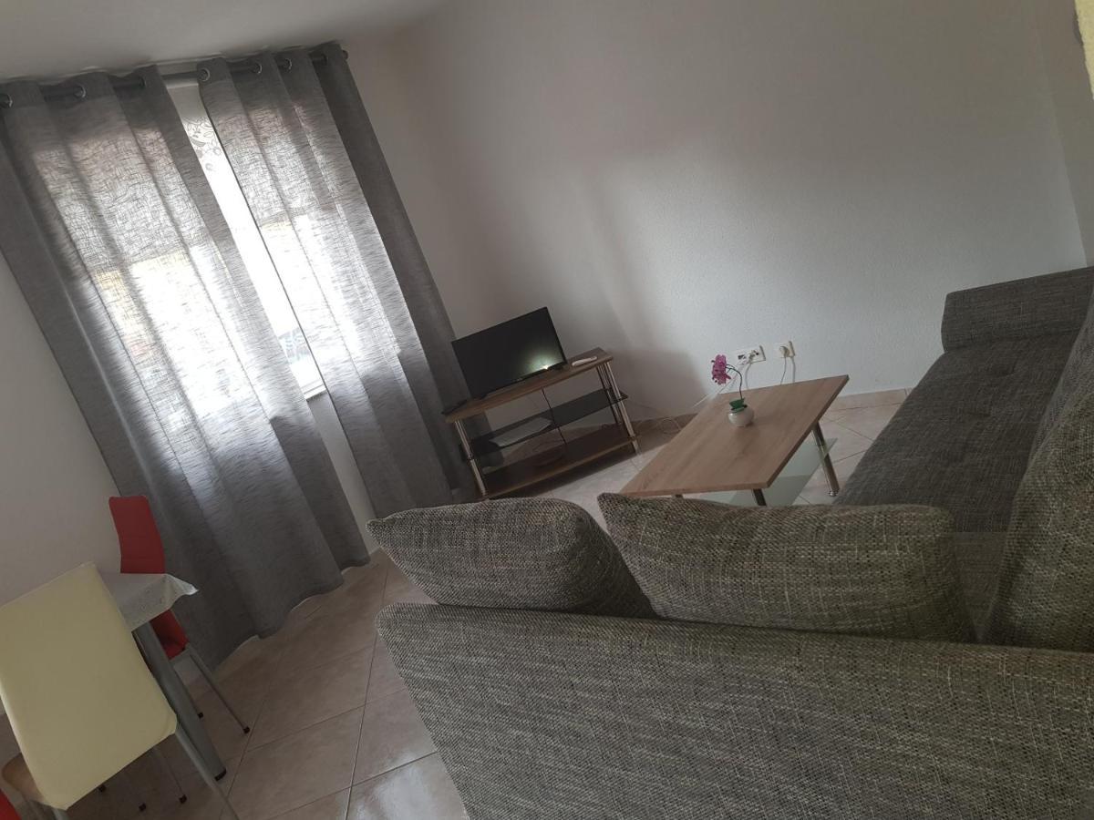 Apartmani Vrdoljak Malinska Exterior photo