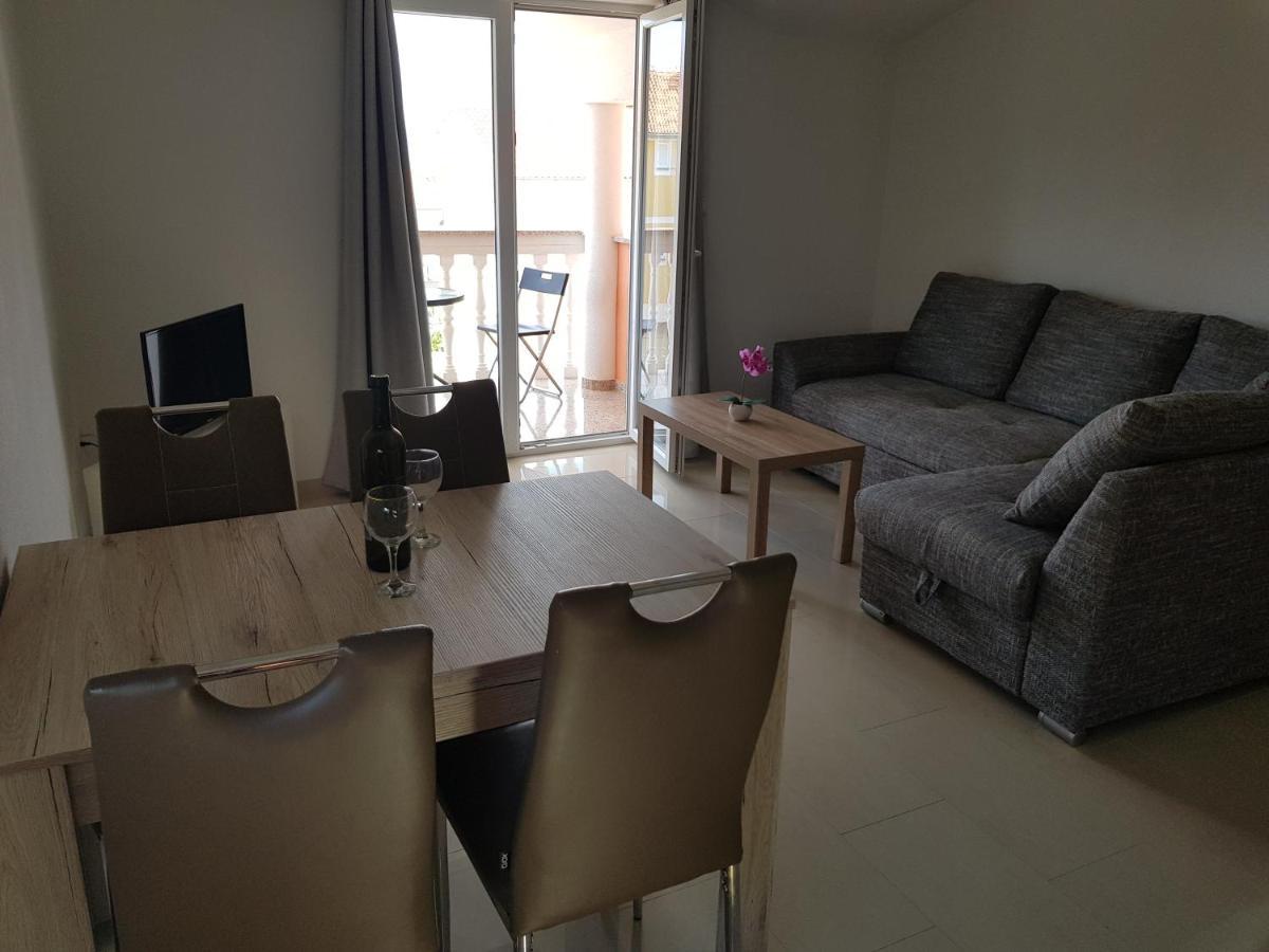 Apartmani Vrdoljak Malinska Exterior photo